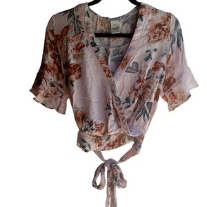 American Rag Top Blouse Size L Floral Cropped Flutter Short Sleeves Tie Waist